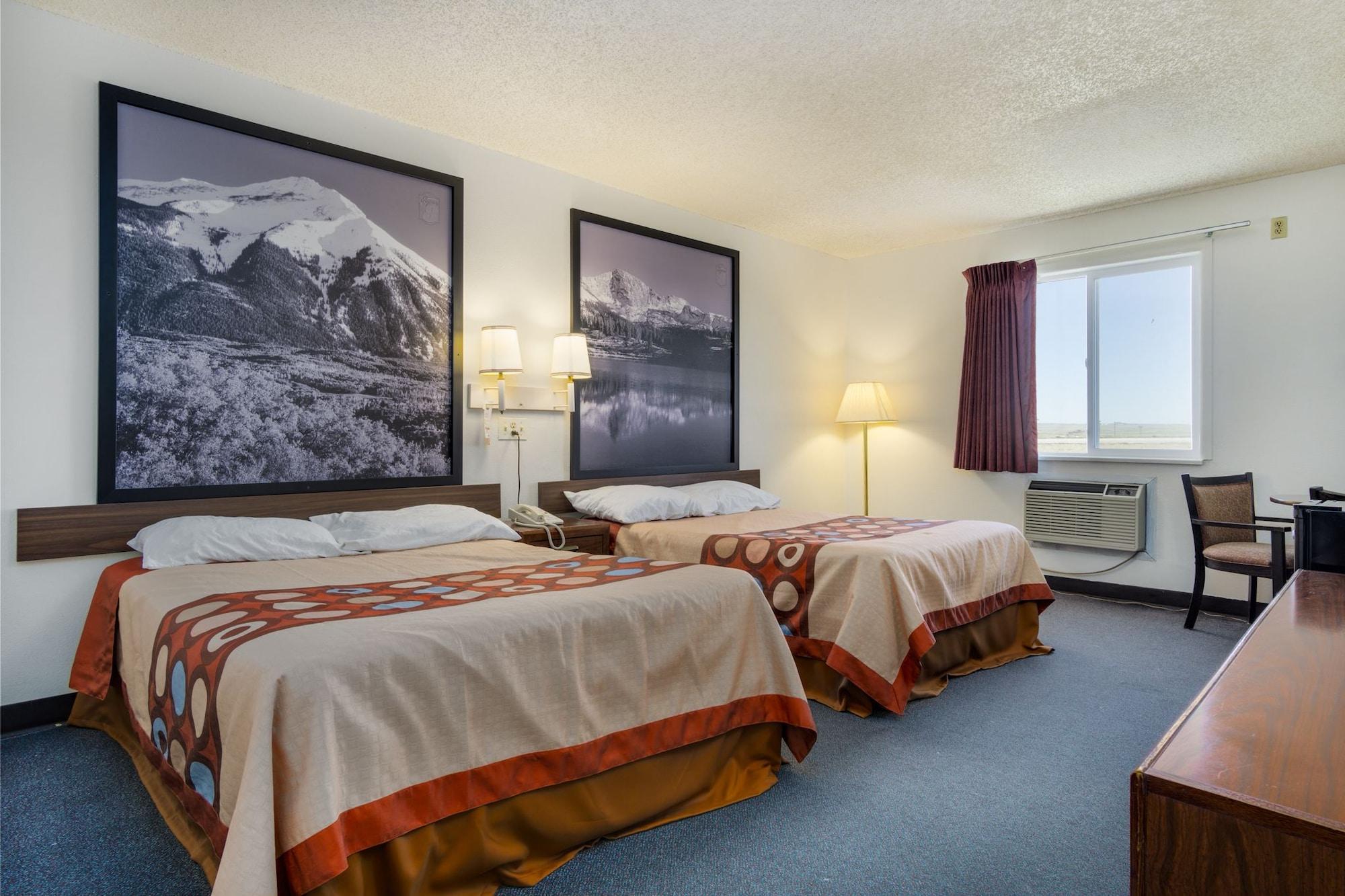 Super 8 By Wyndham Limon Hotel Exterior photo