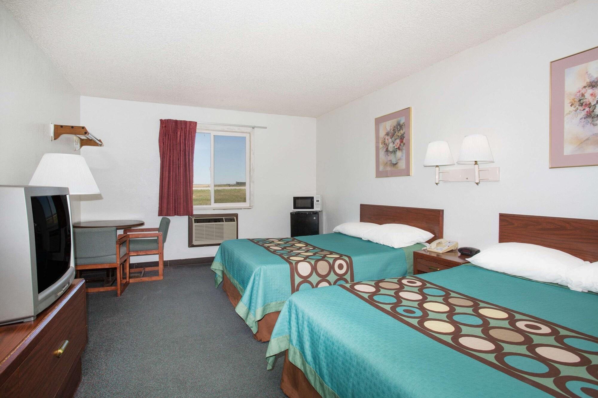 Super 8 By Wyndham Limon Hotel Exterior photo