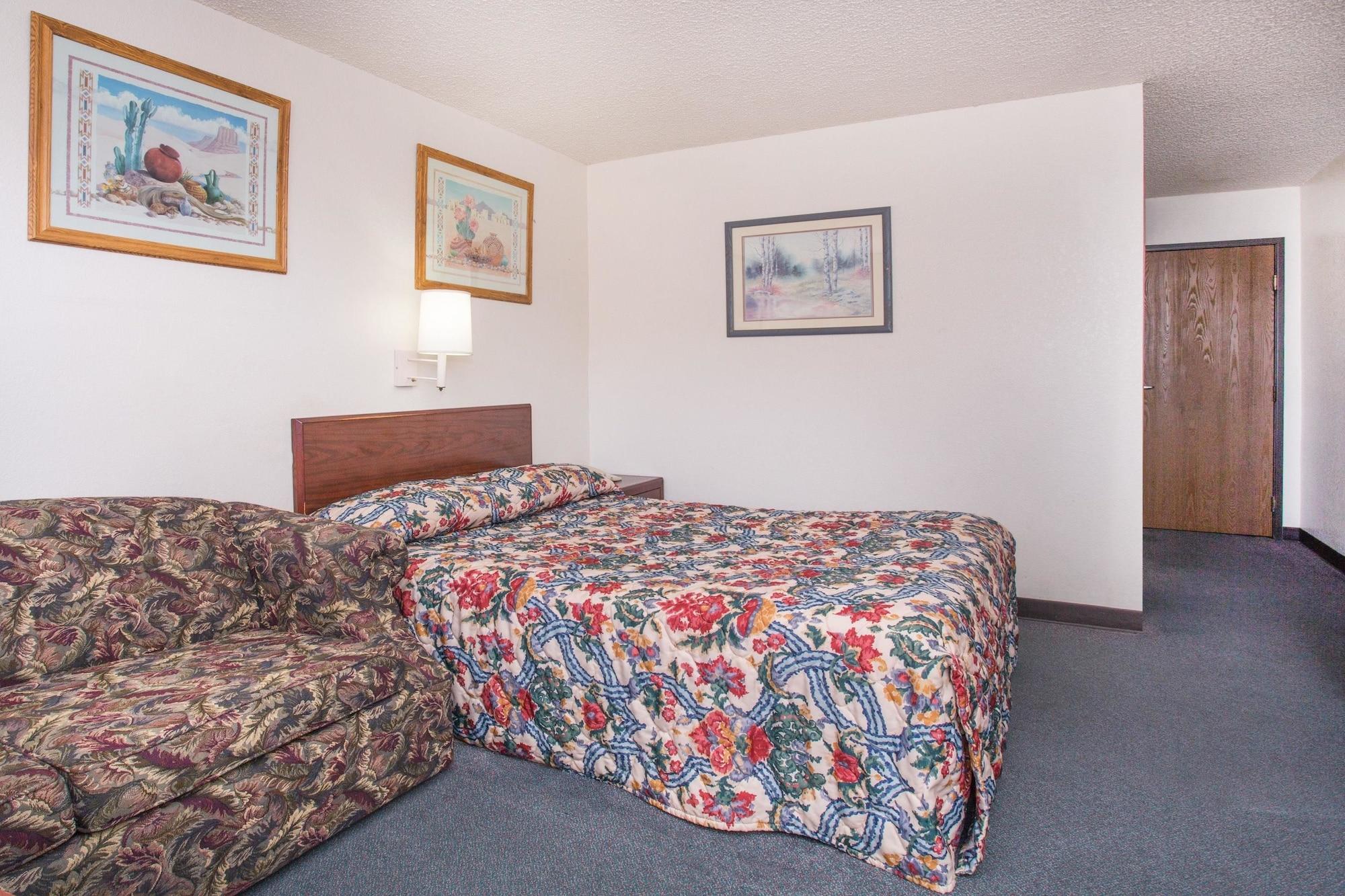 Super 8 By Wyndham Limon Hotel Exterior photo